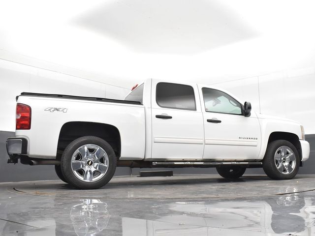 2011 Chevrolet Silverado 1500 LT photo 19
