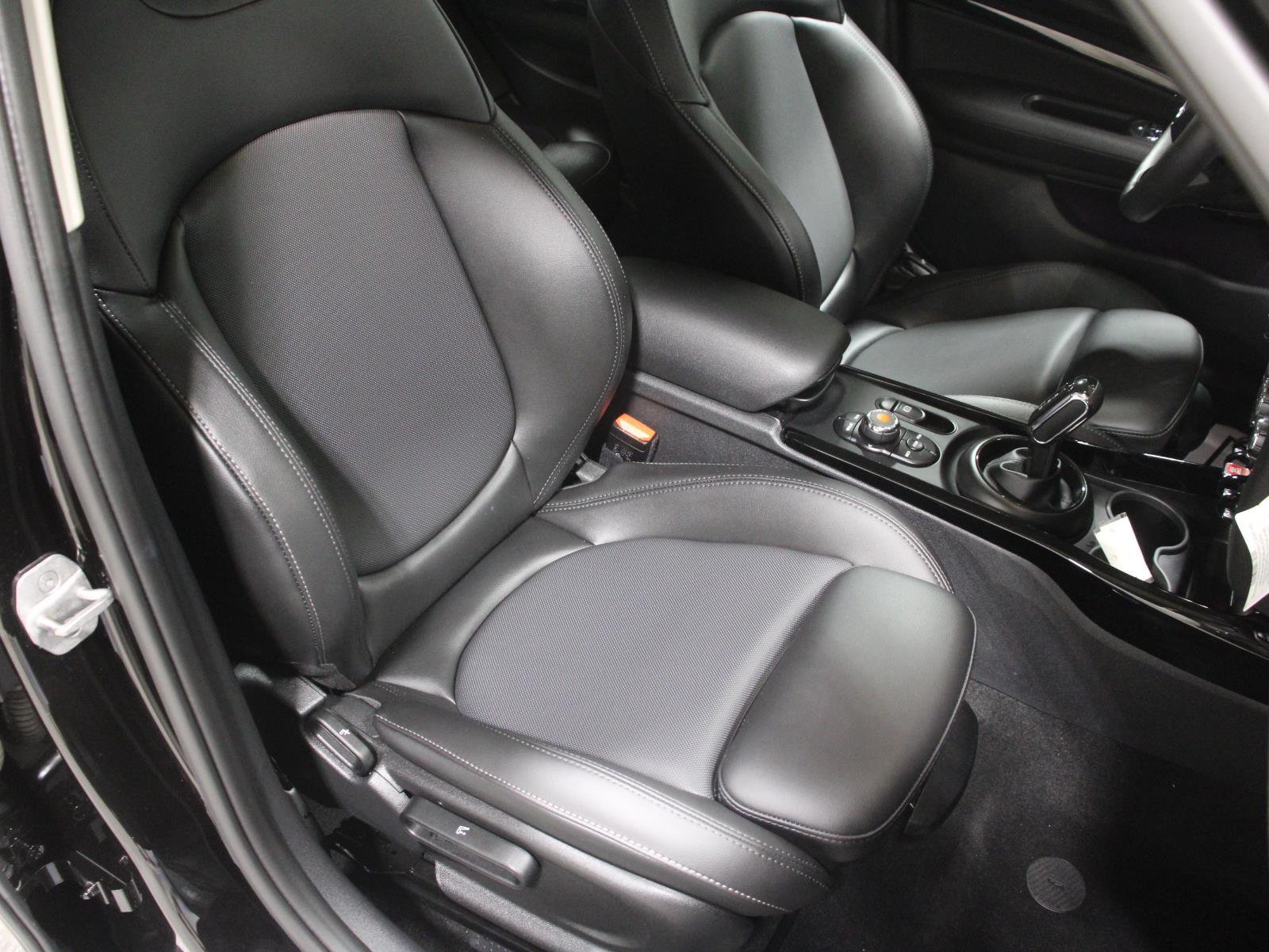 2022 Mini Clubman Base S ALL4 photo 15