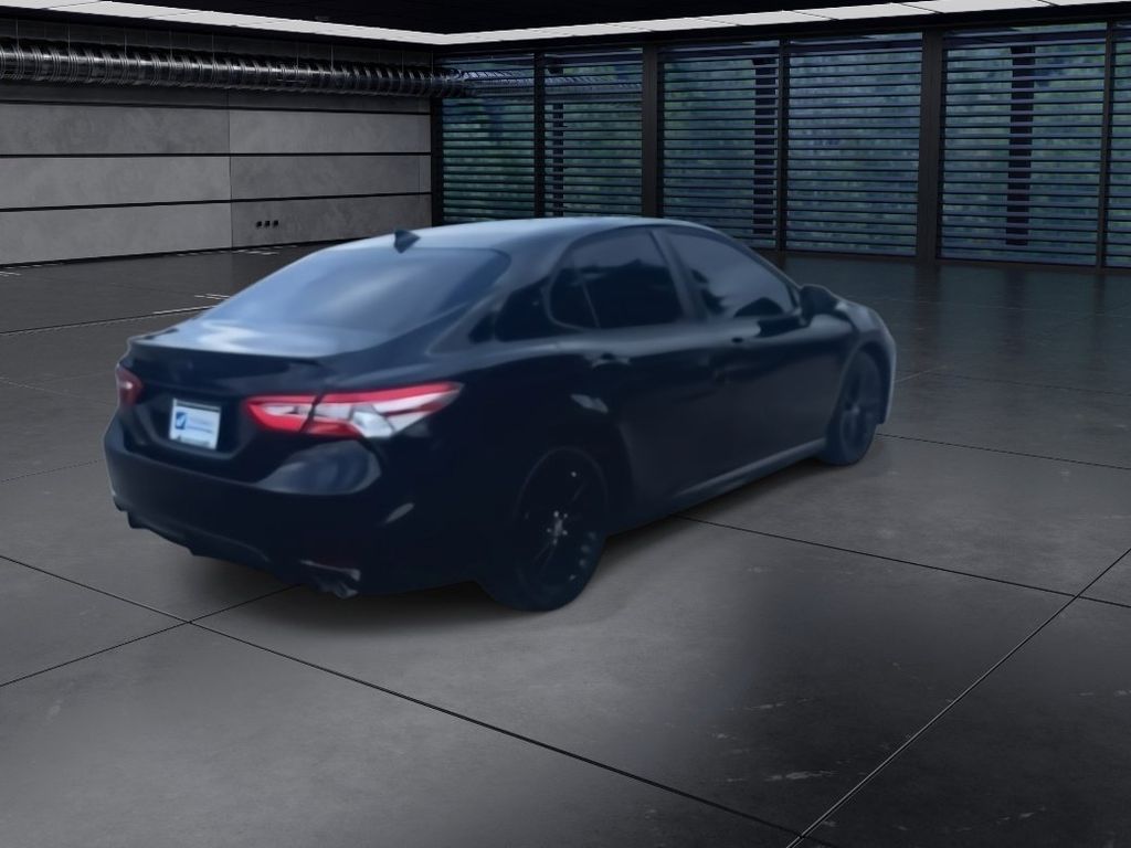 2020 Toyota Camry SE photo 2