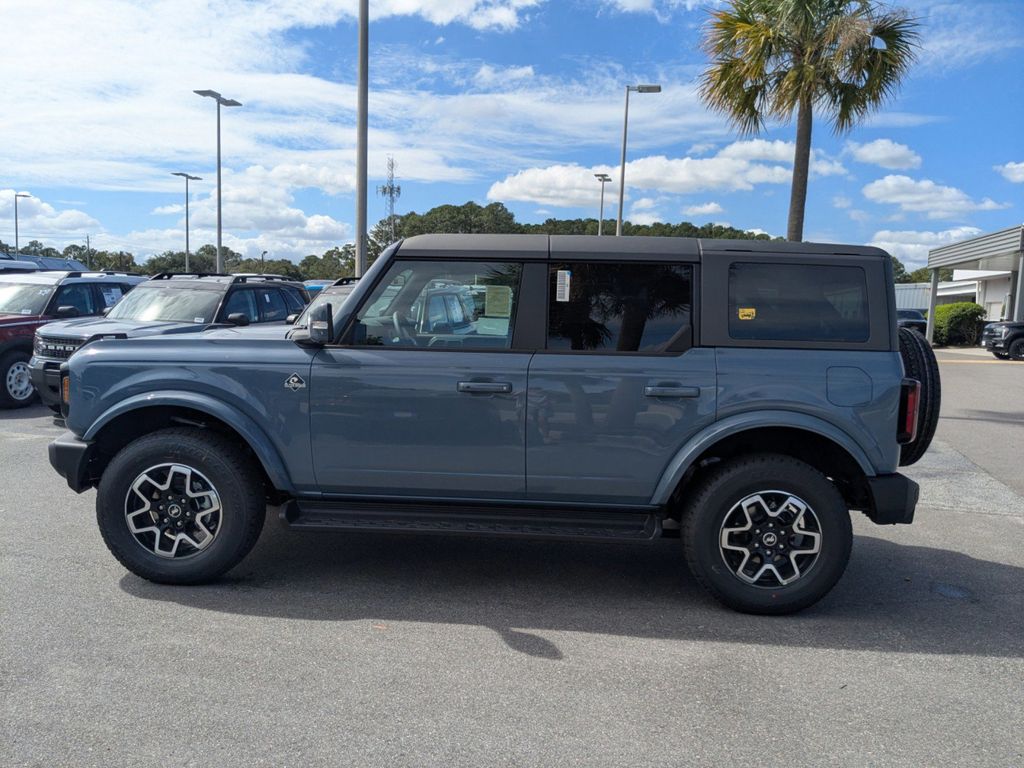 2025 Ford Bronco Outer Banks photo 7
