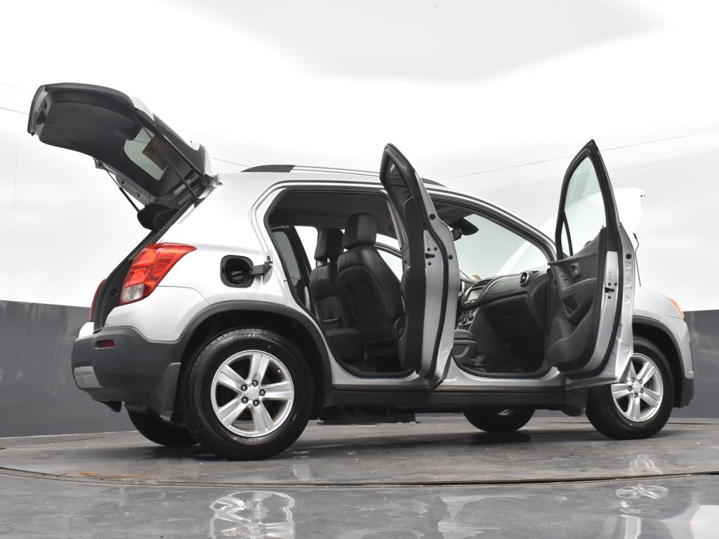 2016 Chevrolet Trax LT photo 32