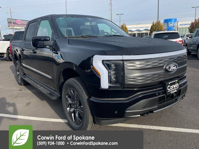 2025 Ford F-150 Lightning Lariat's photo