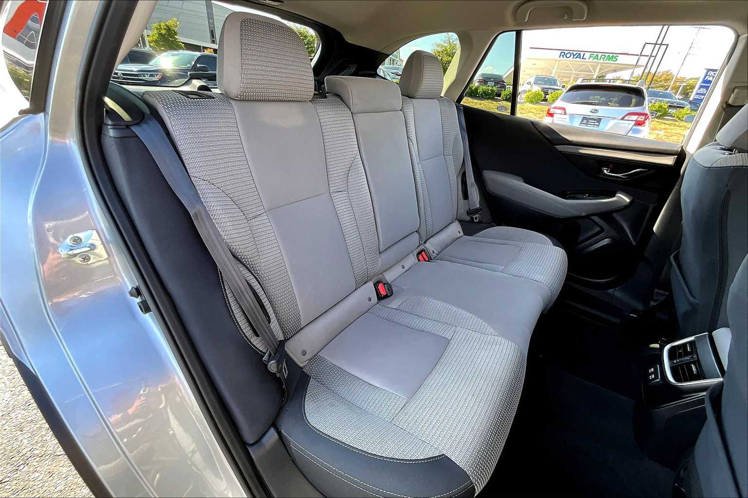 2022 Subaru Outback Premium photo 20