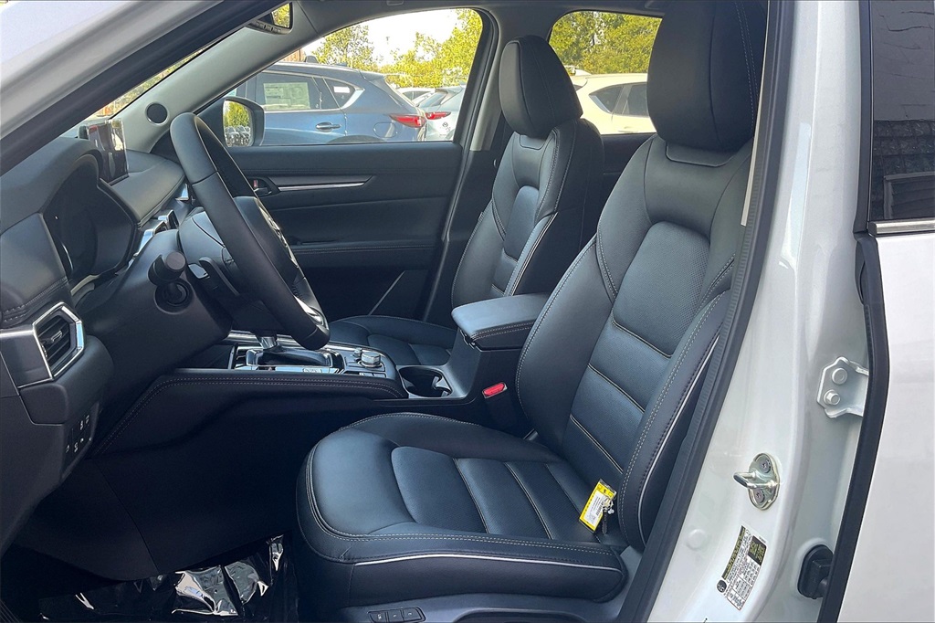 2025 MAZDA CX-5 - Image 8