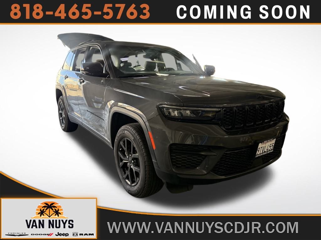 2025 Jeep Grand Cherokee Altitude's photo