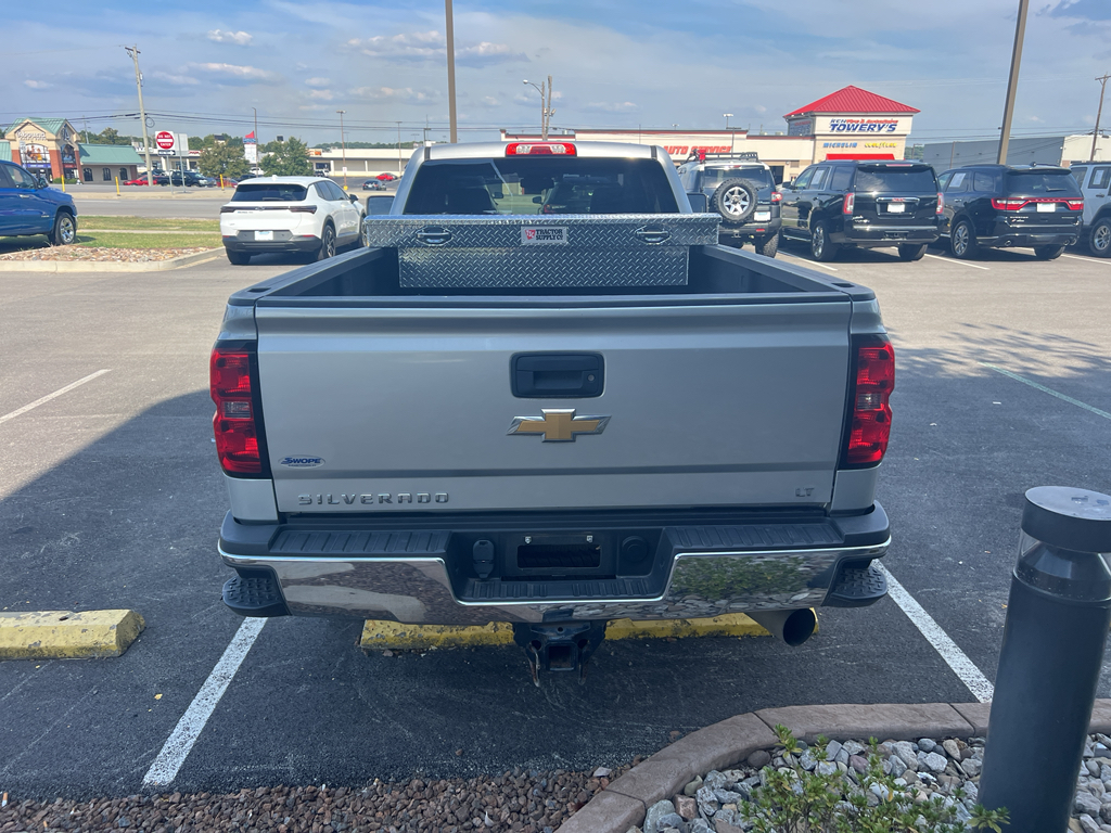 2015 Chevrolet Silverado 2500HD LT photo 7