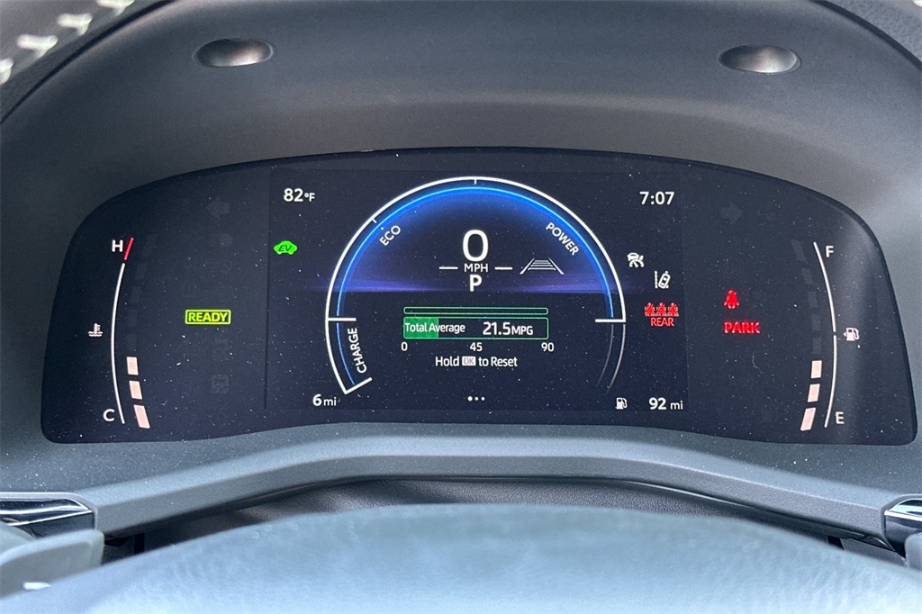 2025 Toyota Camry SE photo 23