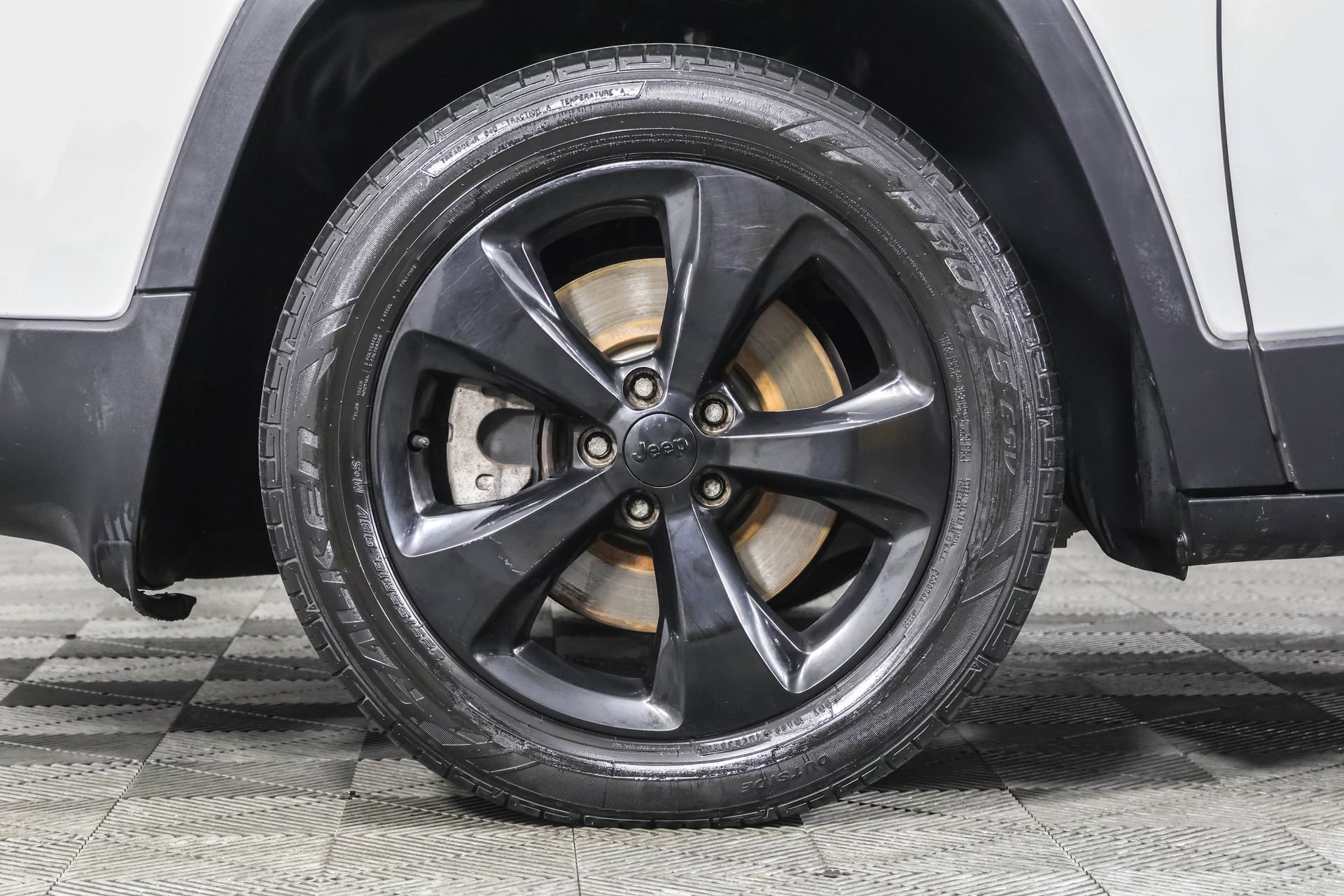 2016 Jeep Cherokee High Altitude photo 4