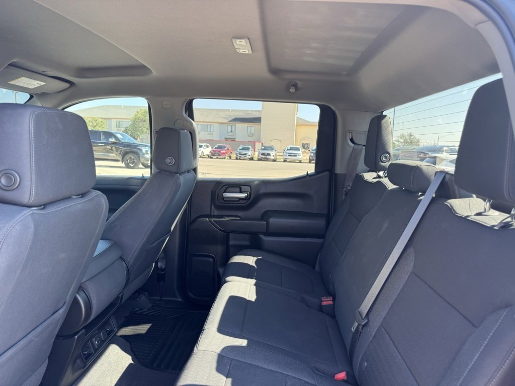 2021 Chevrolet Silverado 1500 LT photo 2