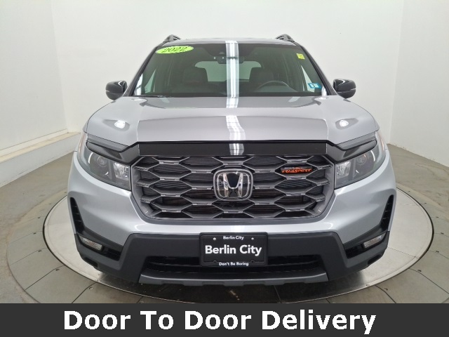 2022 Honda Passport TrailSport photo 2