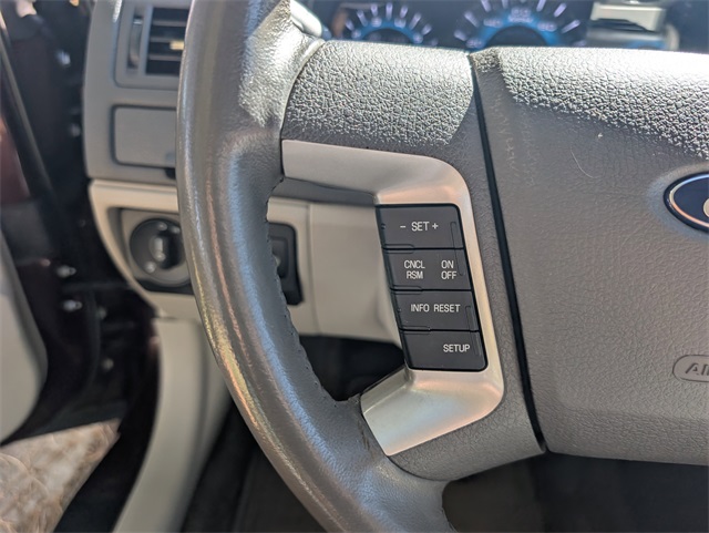 2011 Ford Fusion SEL photo 16