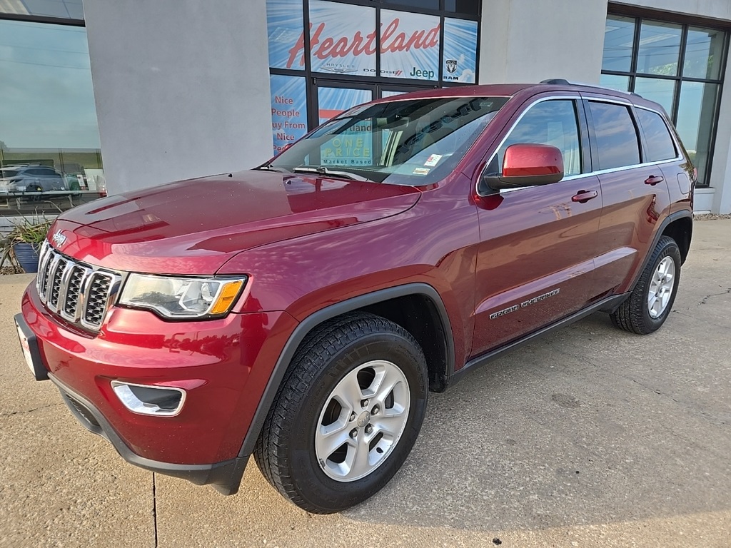 Used 2017 Jeep Grand Cherokee Laredo E with VIN 1C4RJFAG6HC602933 for sale in Kansas City
