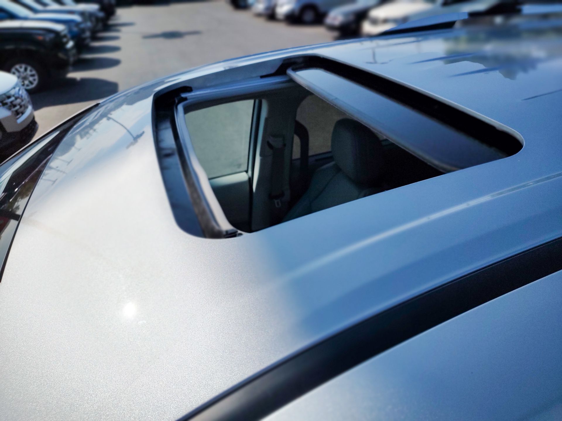 2024 Toyota Sienna Limited photo 6