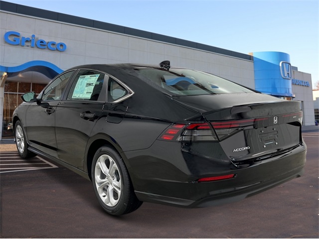 2025 Honda Accord LX photo 3
