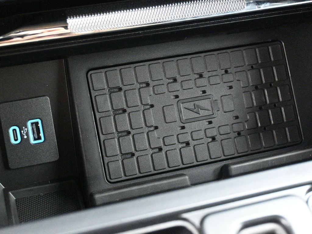 2024 Ford F-150 Lariat photo 13