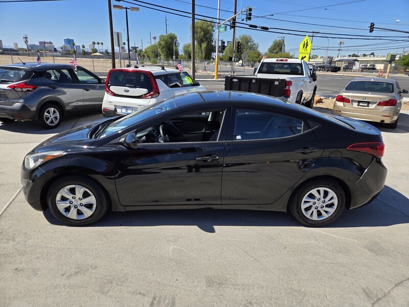 2016 Hyundai Elantra SE Value Edition Sport Limited photo 2