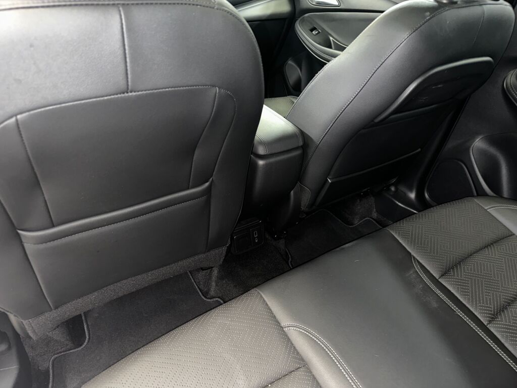 2021 Buick Encore GX Essence Sport photo 18