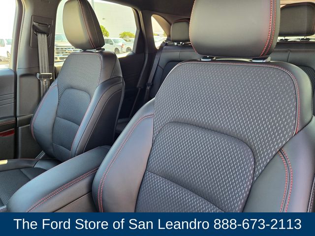 2025 Ford Escape ST-Line photo 17