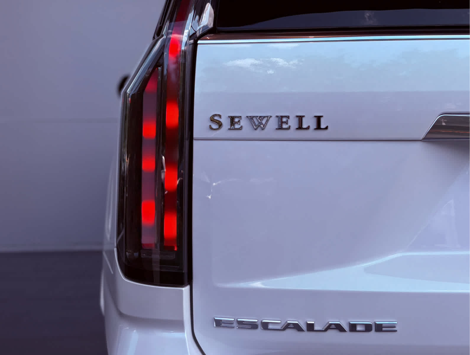 2025 Cadillac Escalade Premium Luxury photo 7