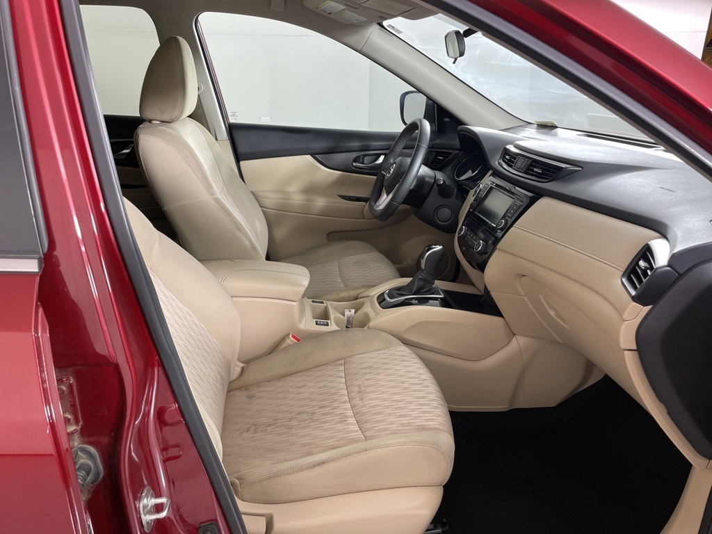 2020 Nissan Rogue SV photo 37