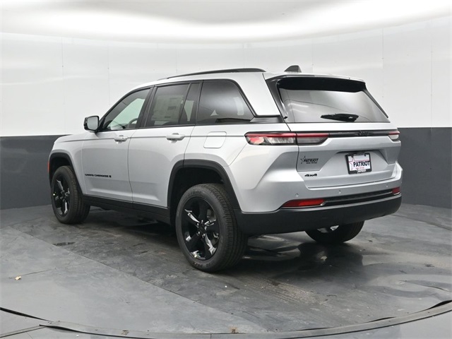 2025 Jeep Grand Cherokee Altitude X photo 4