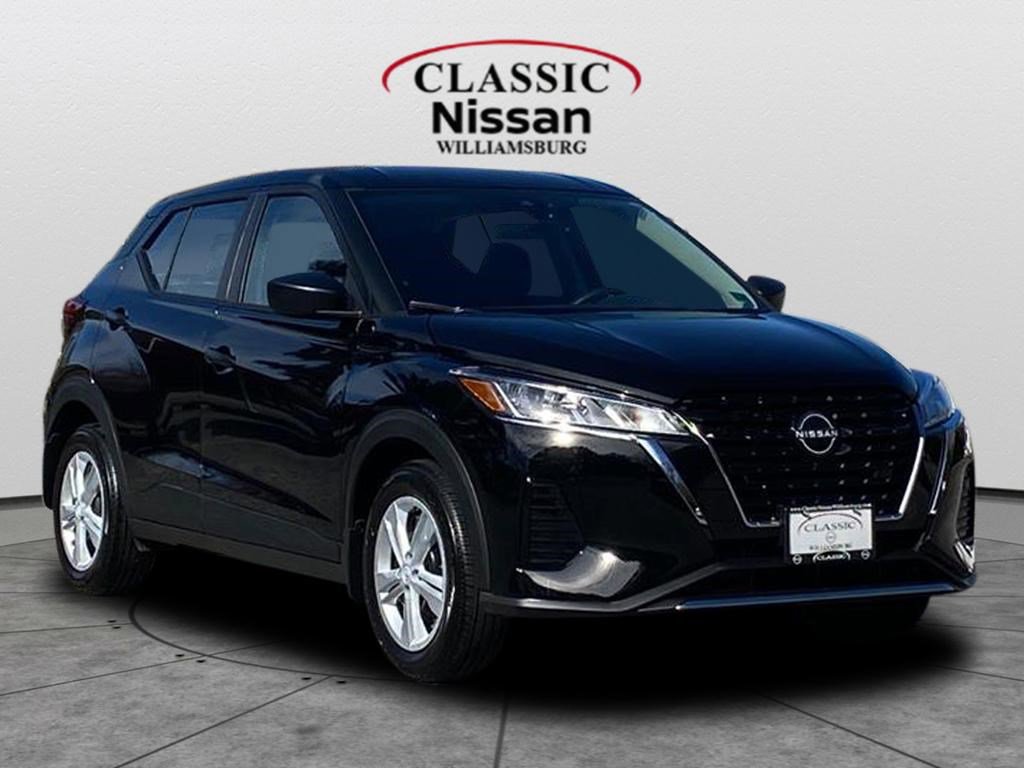 2025 Nissan KICKS PLAY Base's photo