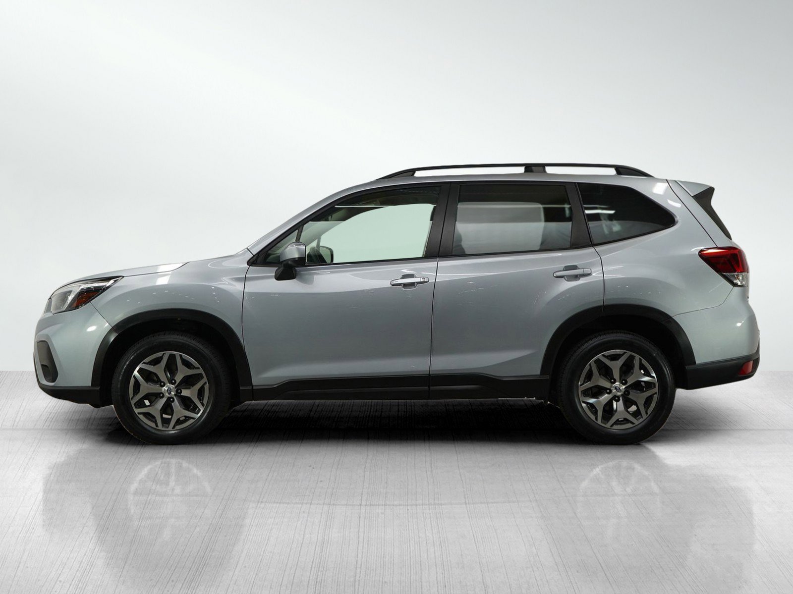 2021 Subaru Forester Premium photo 2