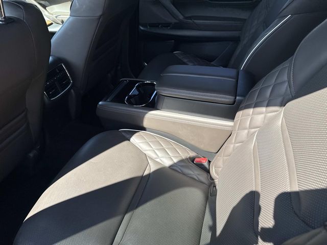 2023 Mazda CX-9 Signature photo 12