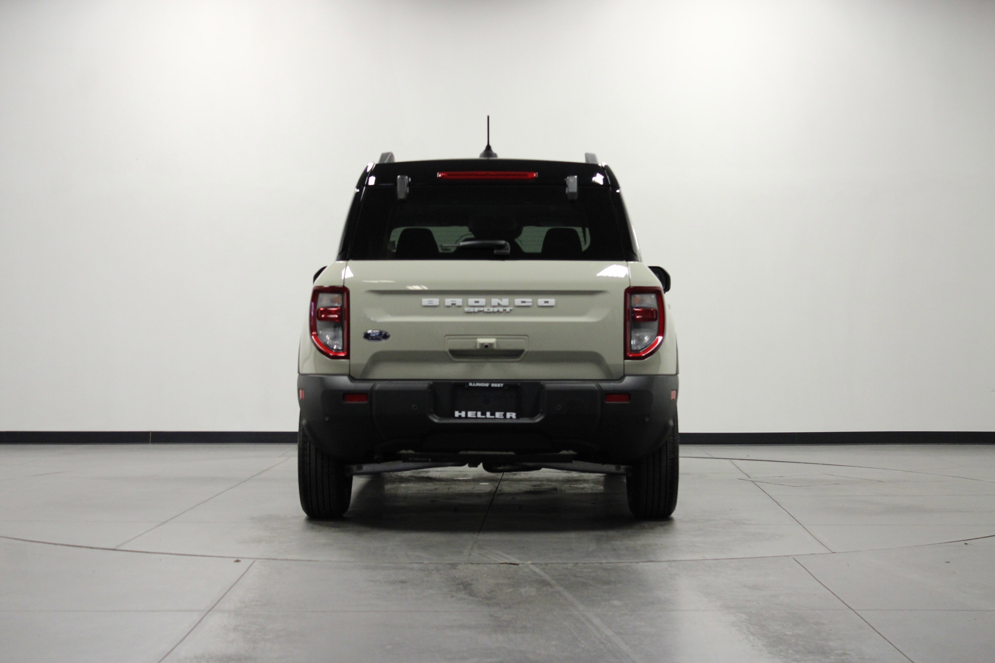 2025 Ford Bronco Sport Outer Banks photo 4