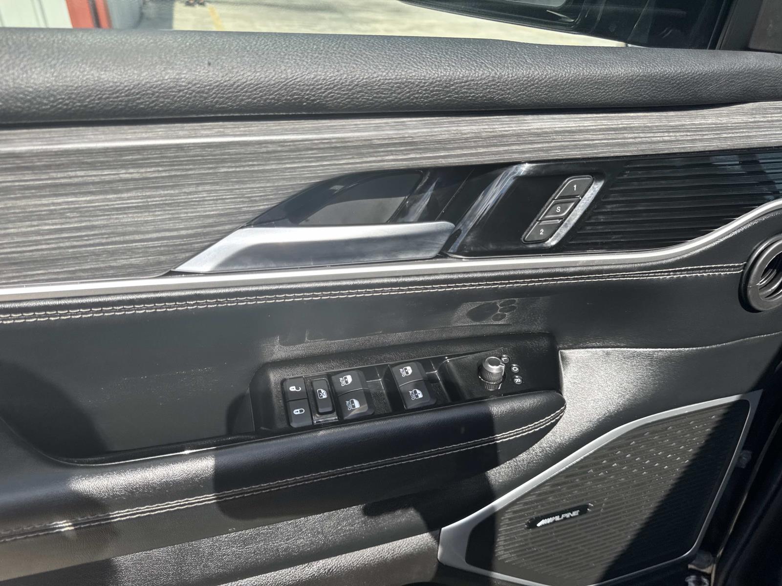 2024 Jeep Wagoneer Series II photo 19
