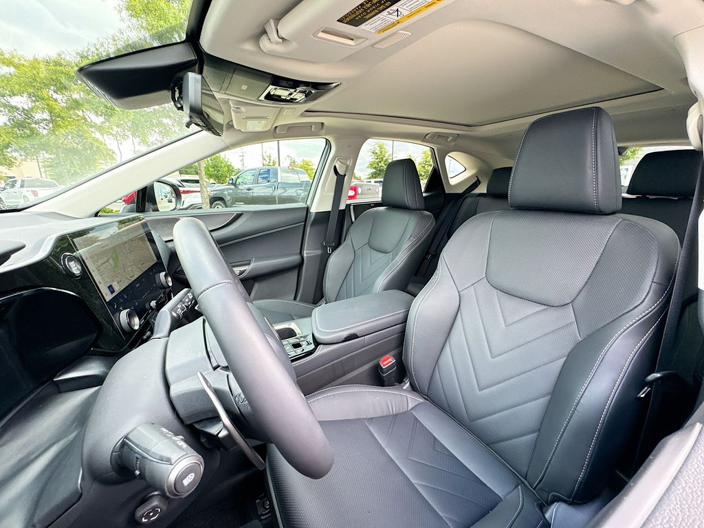 2025 Lexus NX 350 Luxury photo 7