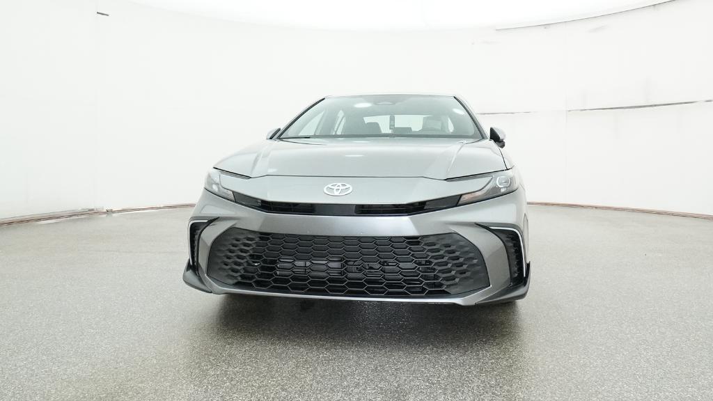 2025 Toyota Camry SE photo 3