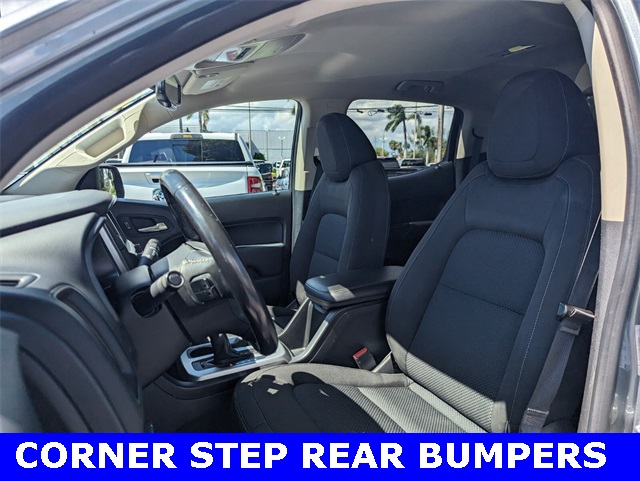 2022 Chevrolet Colorado LT photo 2