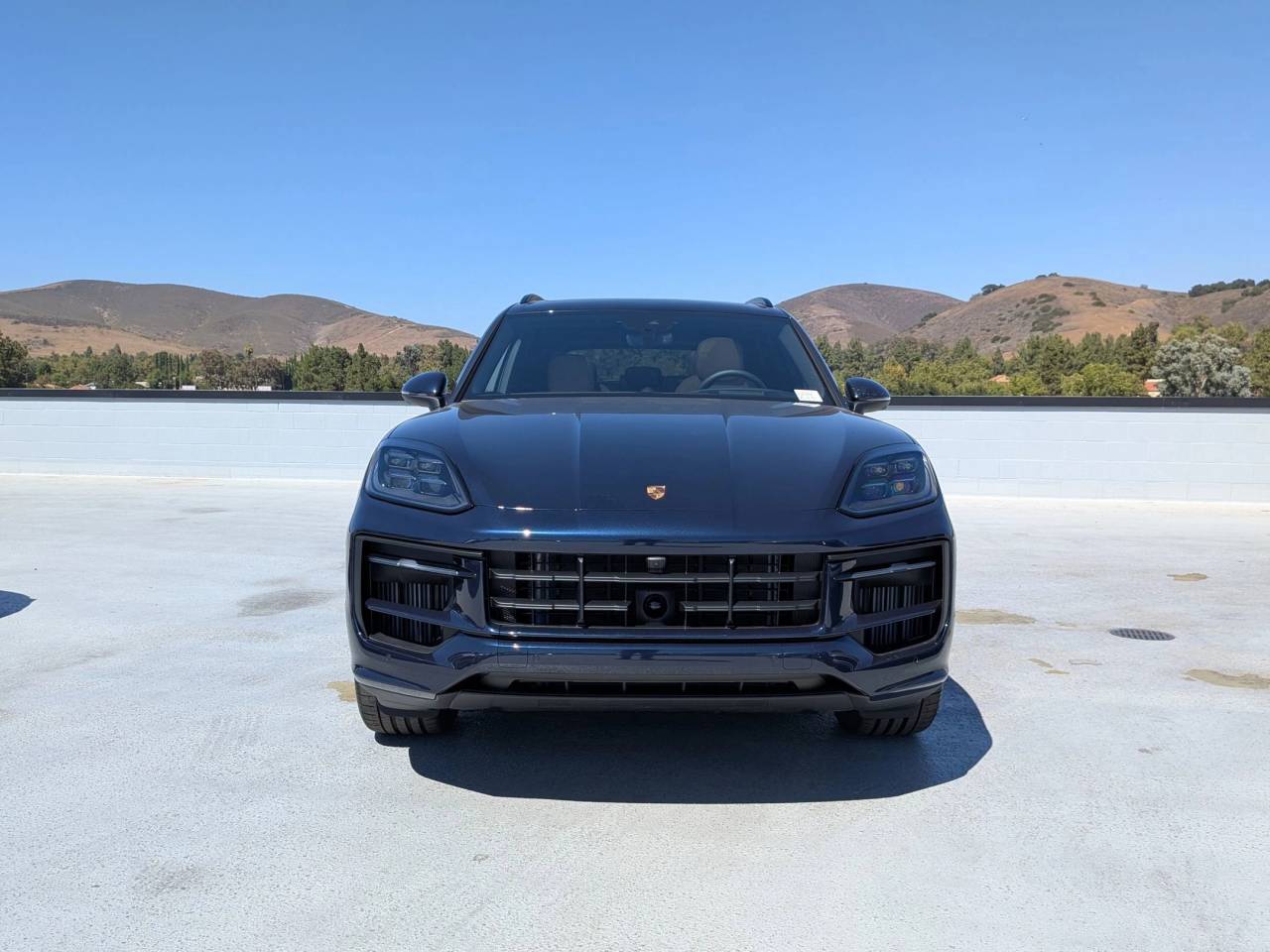 2025 Porsche Cayenne E-Hybrid photo 4