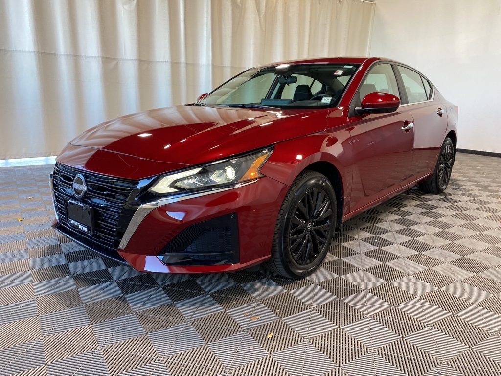 2025 Nissan Altima 2.5 SV photo 3