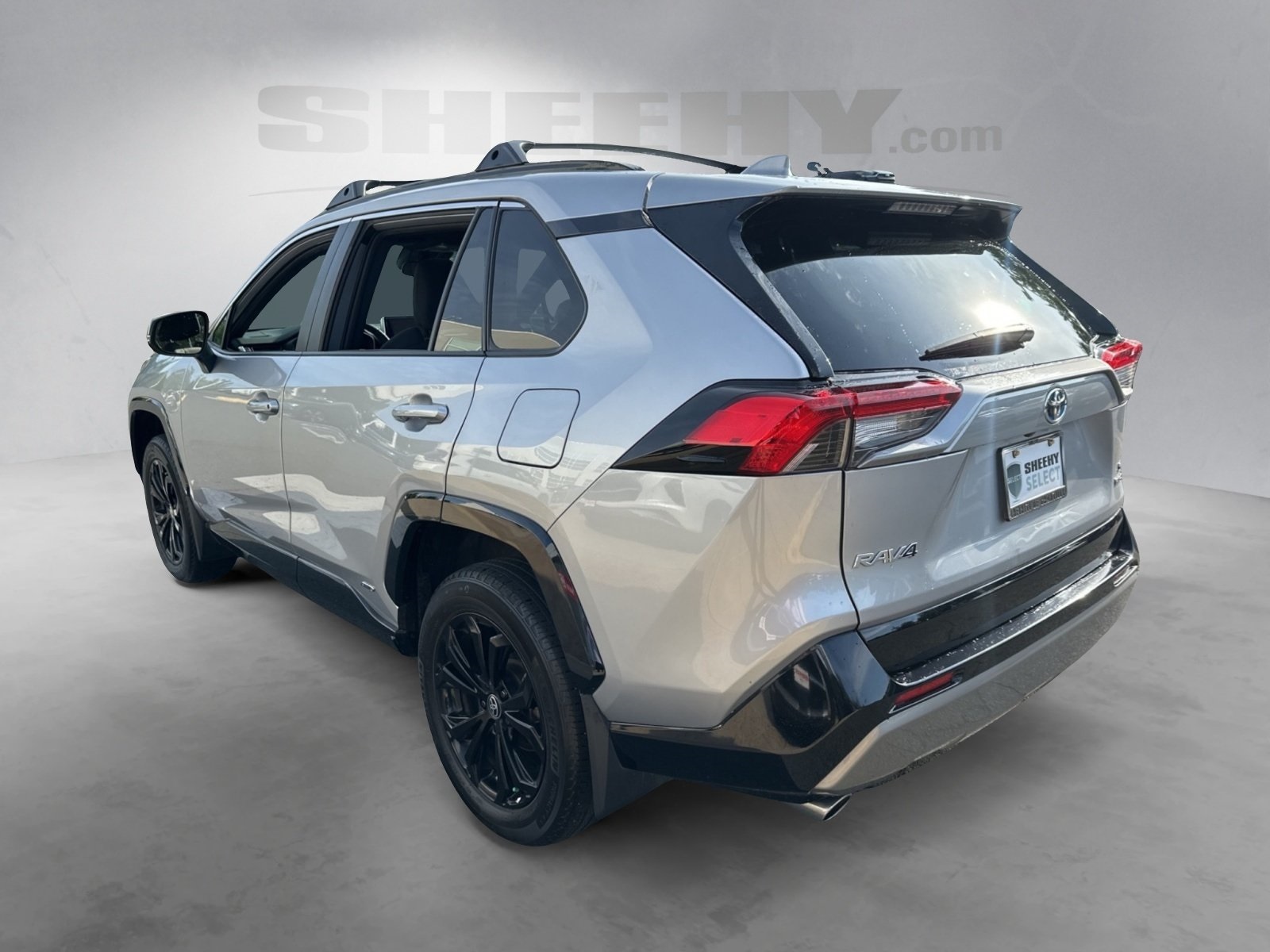 2023 Toyota RAV4 Hybrid SE photo 5