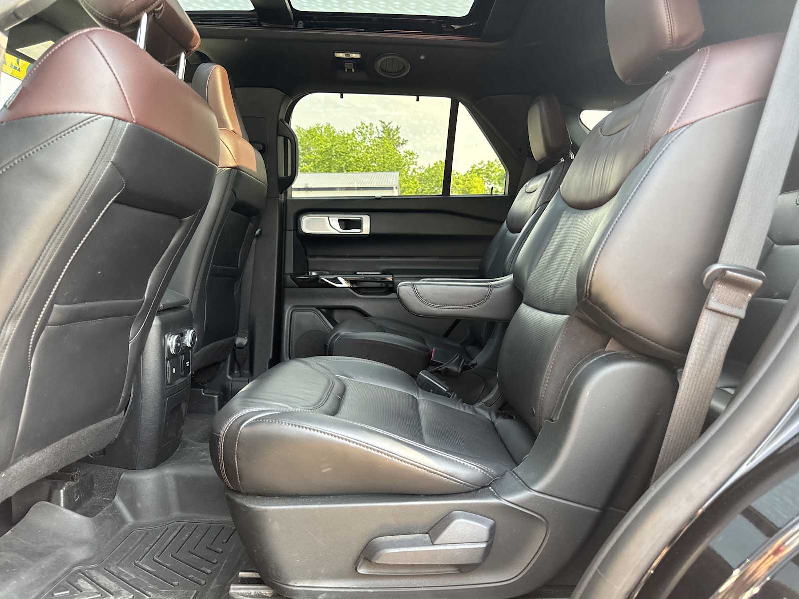 2022 Ford Explorer Platinum photo 57