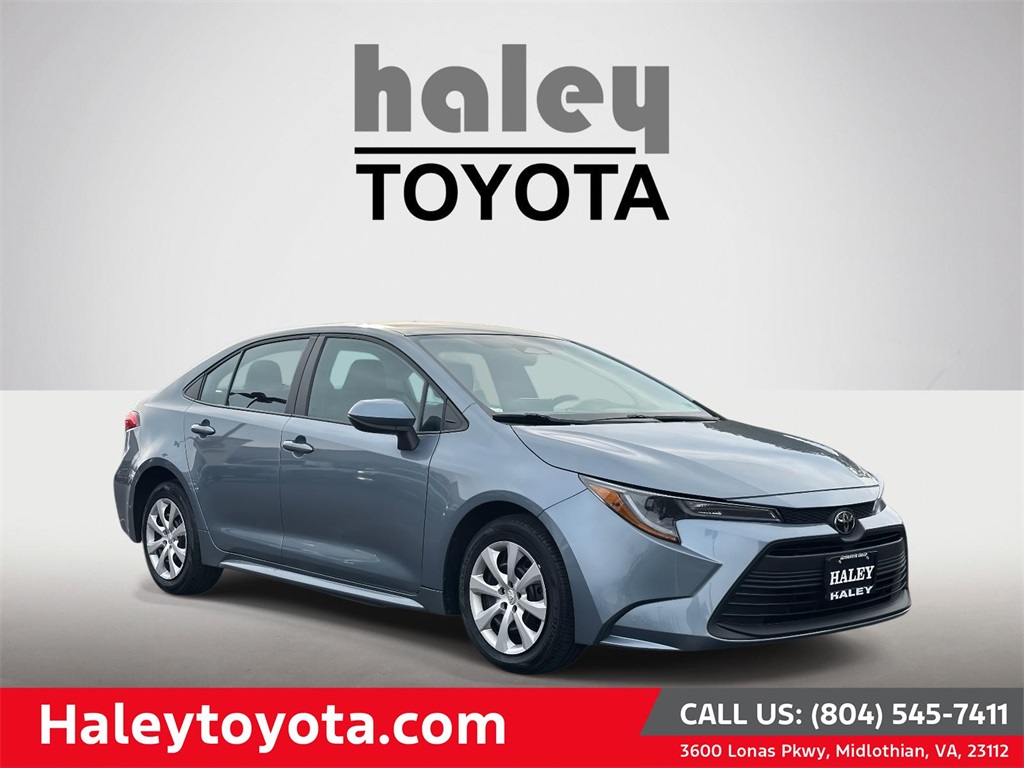 2025 Toyota Corolla LE's photo