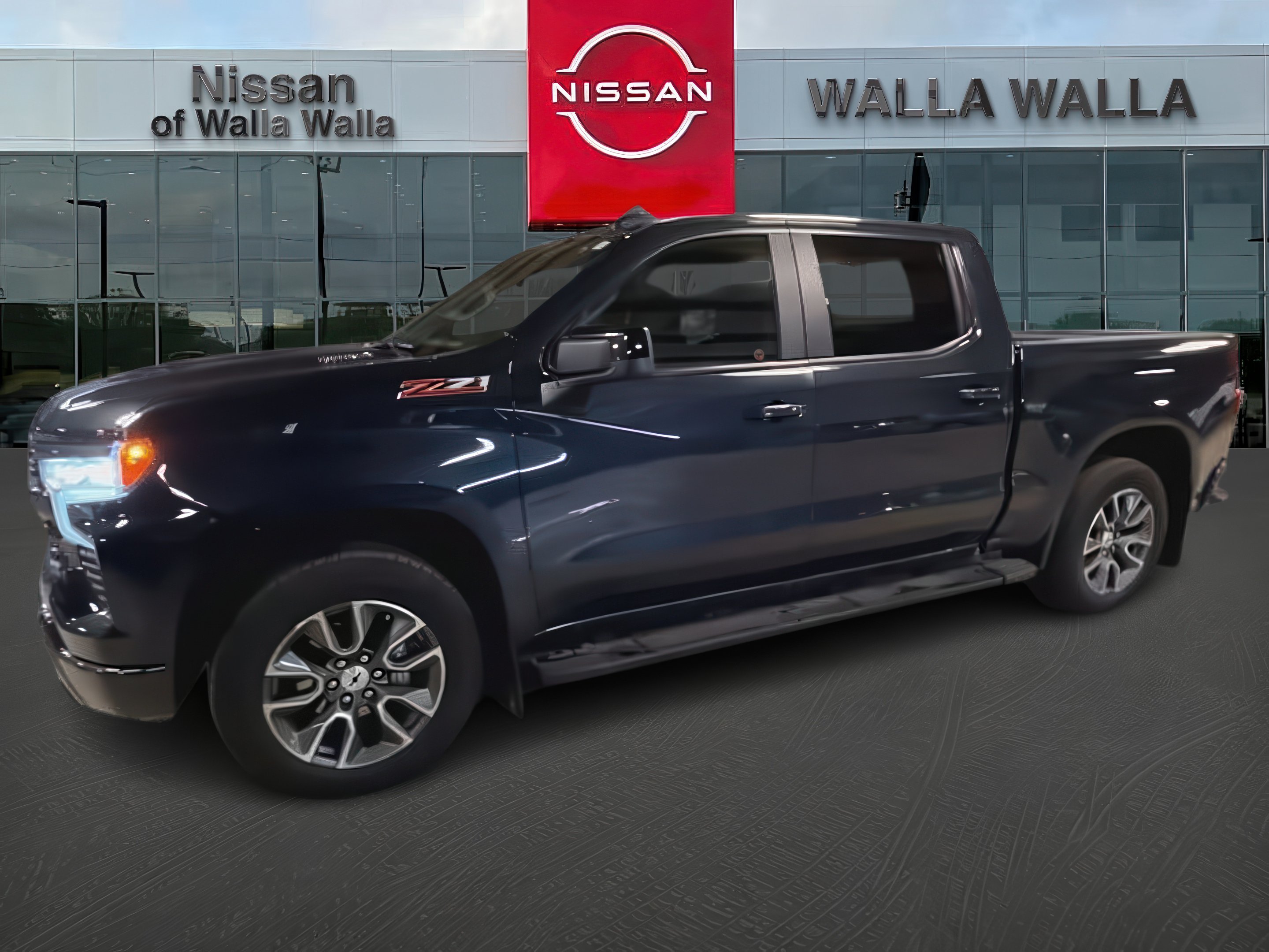 2024 Chevrolet Silverado 1500 RST photo 3