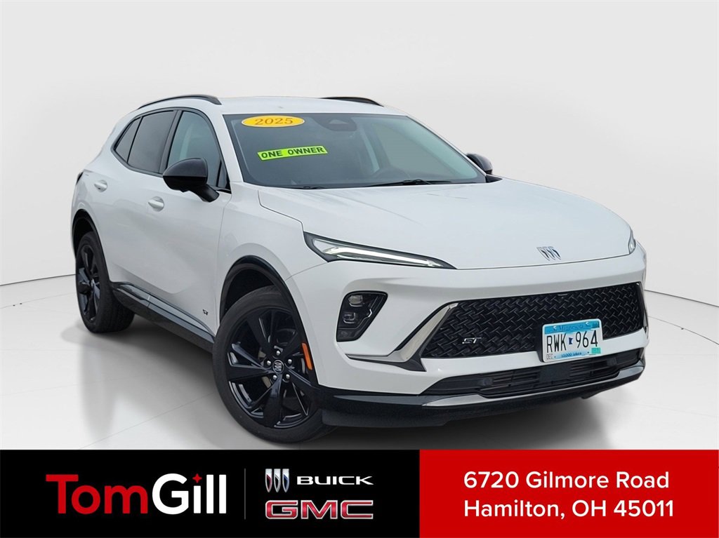2025 Buick Envision Sport Touring's photo