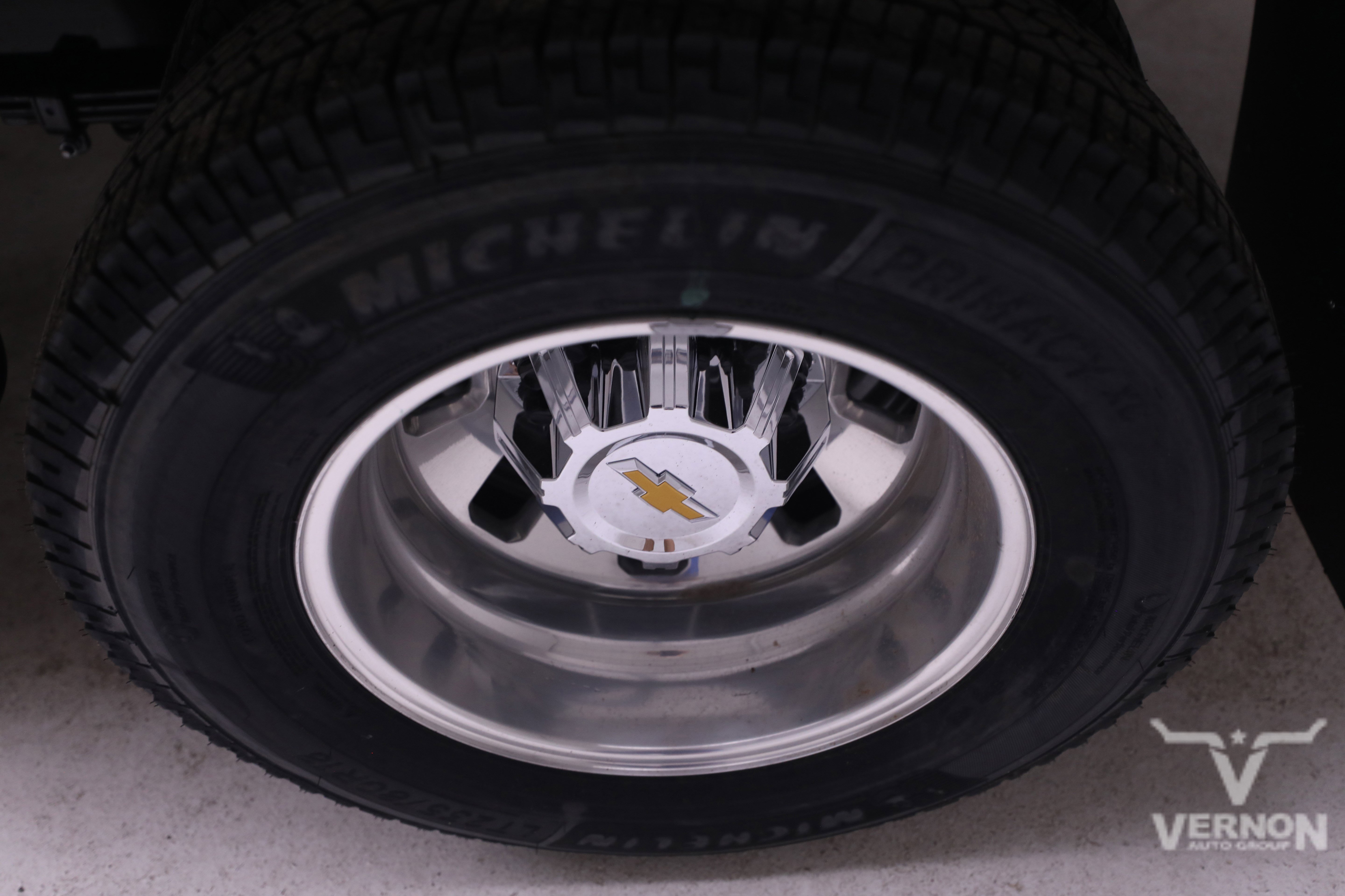 2026 Chevrolet Silverado 3500HD LTZ photo 2