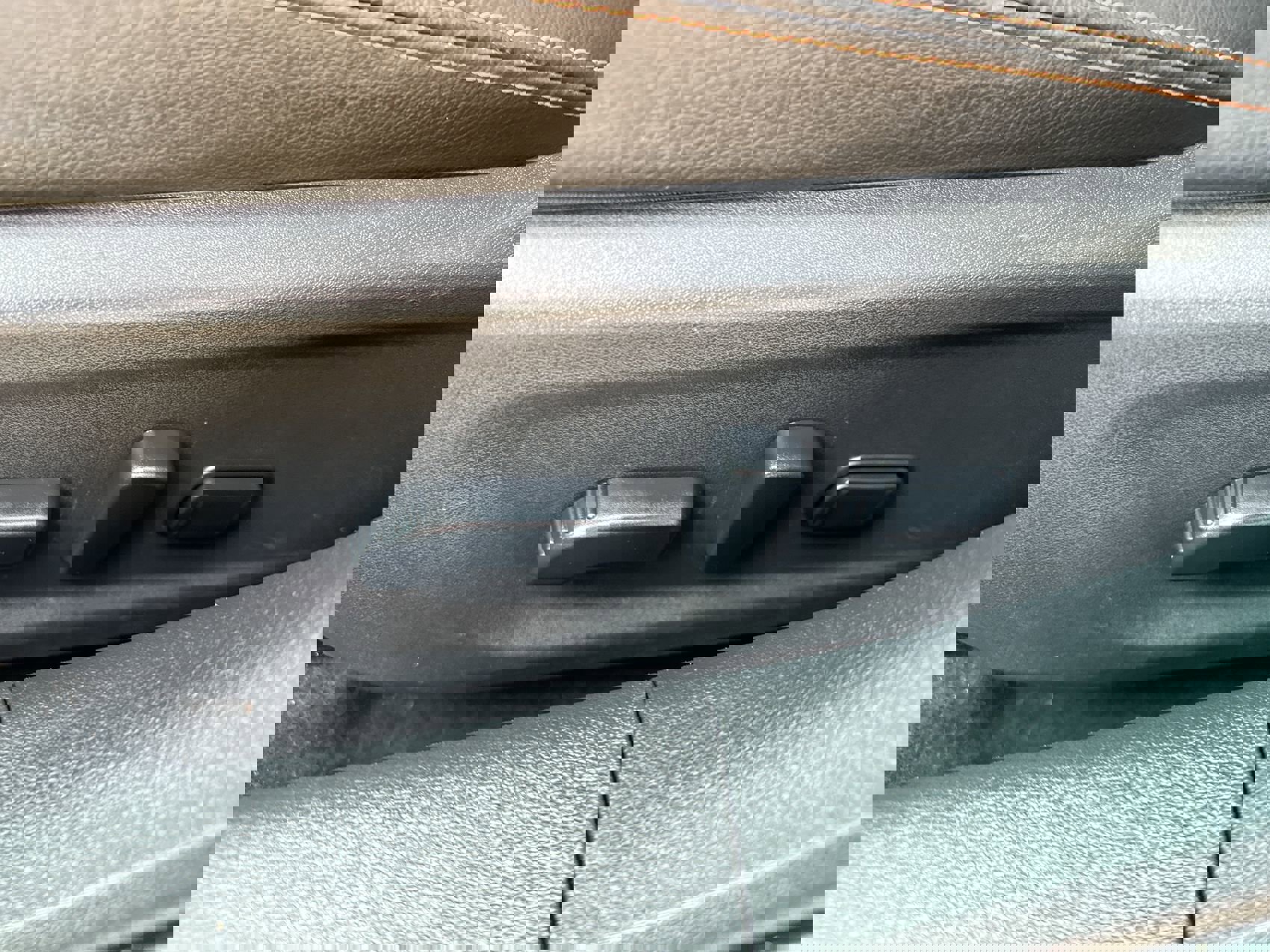 2020 Nissan Altima SR photo 10