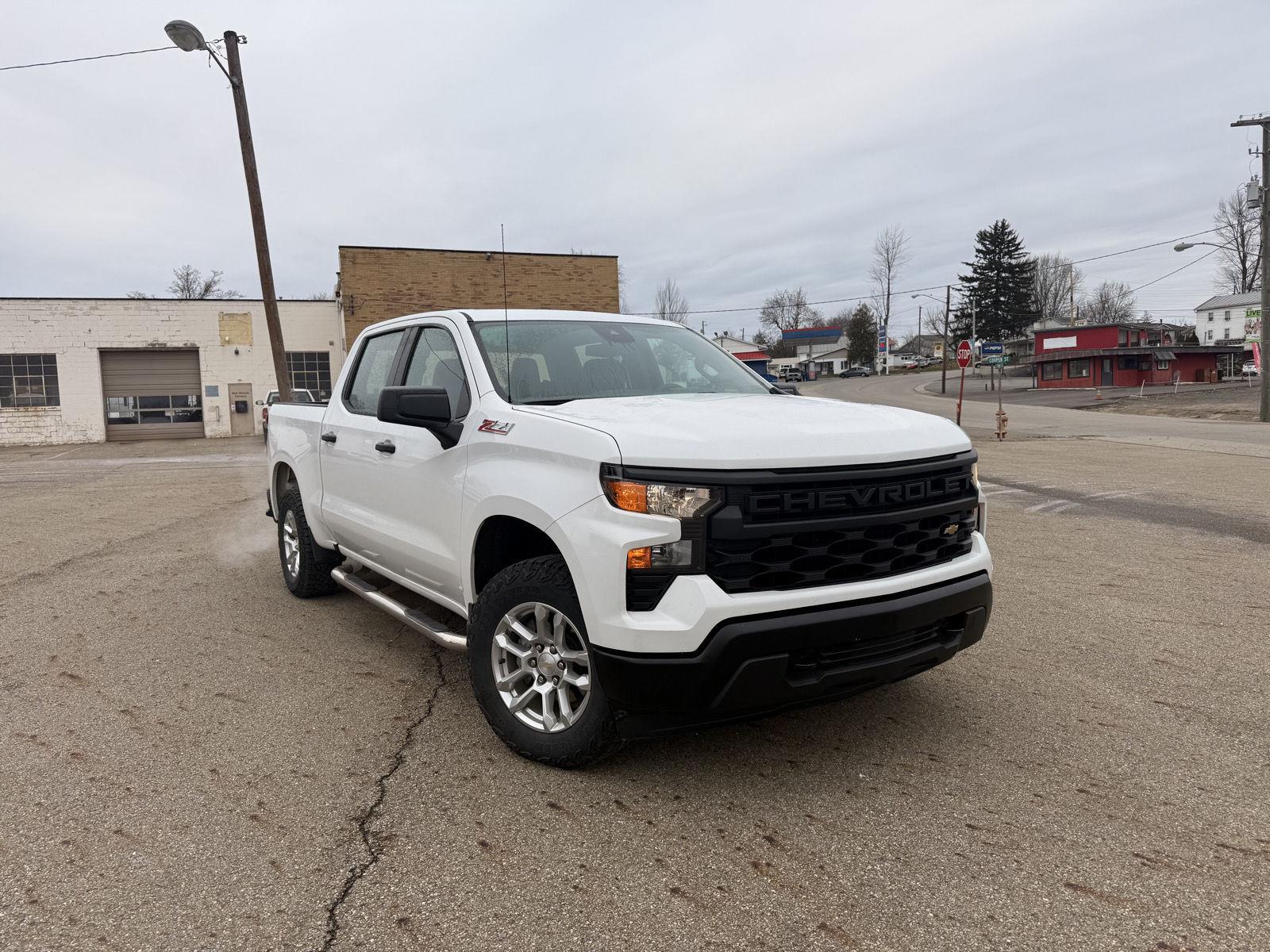 2023 Chevrolet Silverado 1500 photo 2