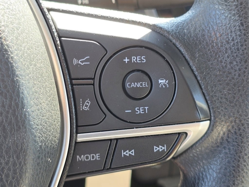 2023 Toyota Camry LE photo 6
