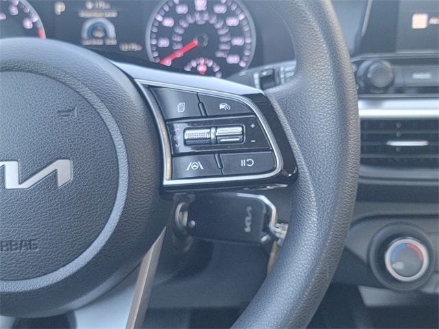 2023 Kia Forte LXS photo 27