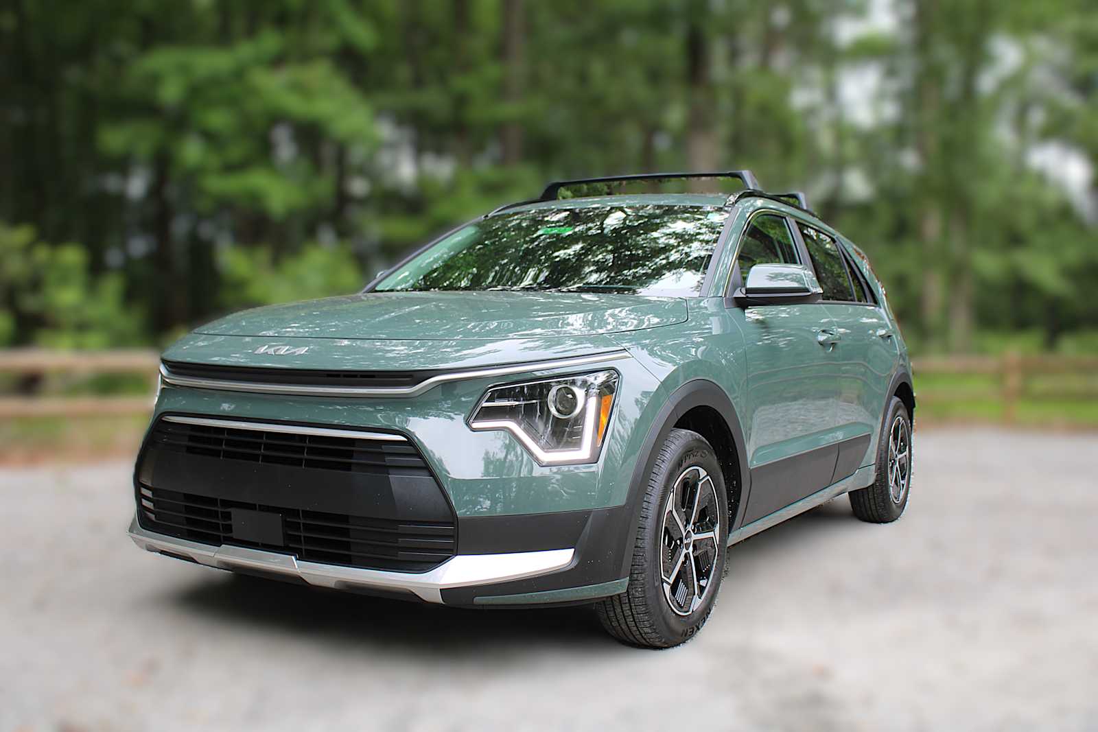 2025 Kia Niro EX photo 2
