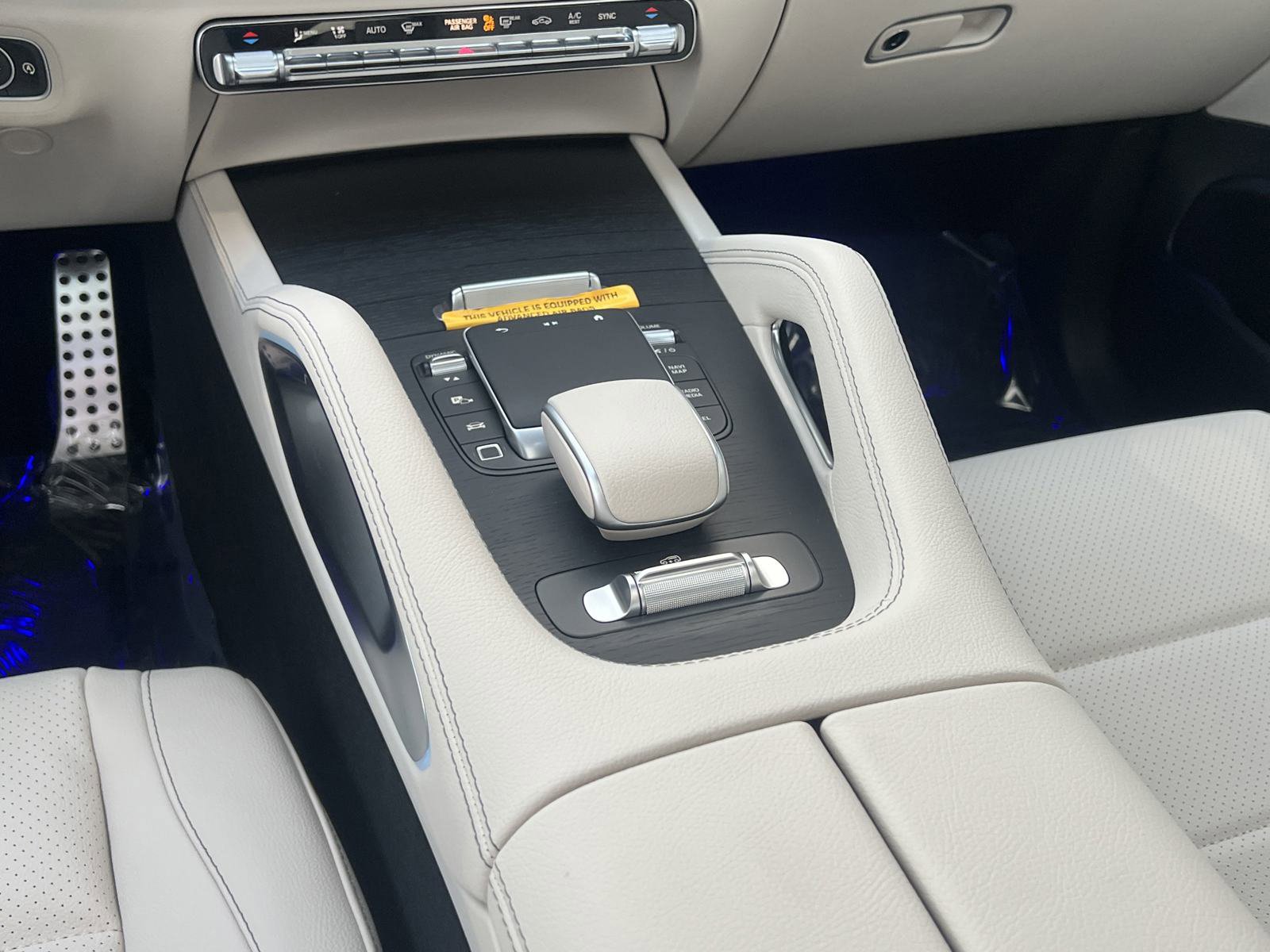 2025 Mercedes Benz GLS 450 4MATIC photo 32