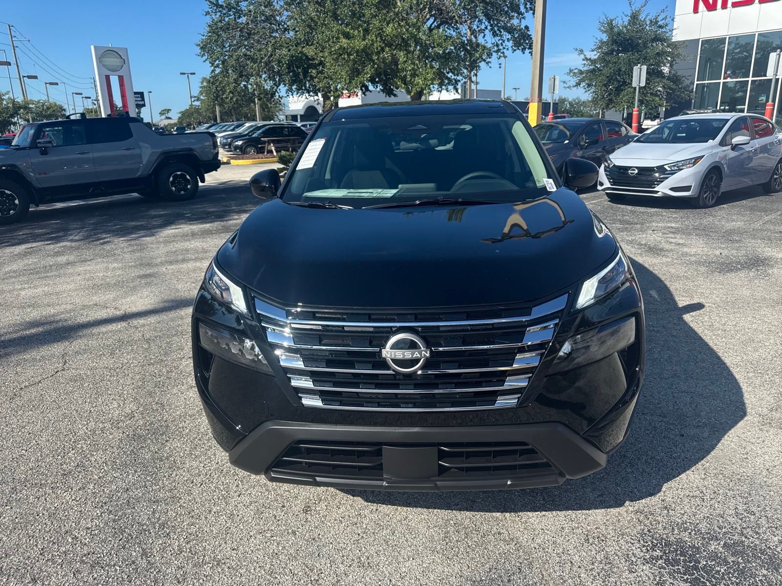 2026 Nissan Rogue SV photo 3