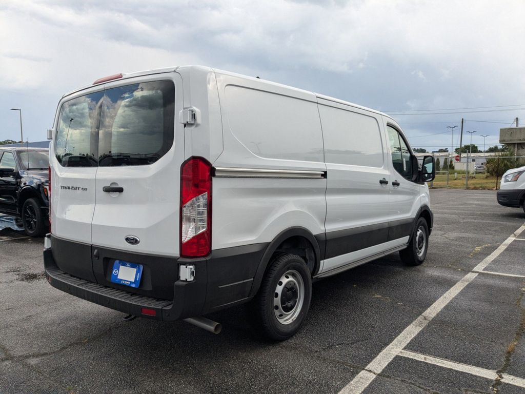2025 Ford Transit photo 4