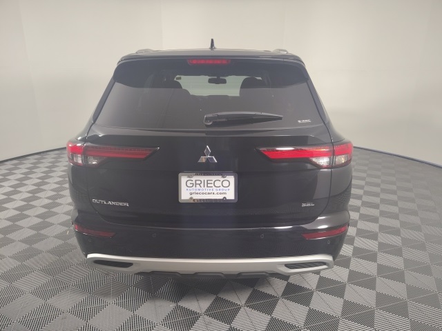 2023 Mitsubishi Outlander SEL photo 6